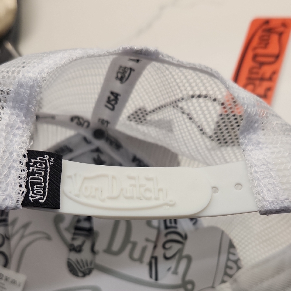 Von Dutch White Fruit And Logo Patch Trucker Hat - Picture 3 of 8